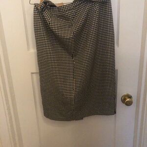 Classic Black and White Checkered Skirt